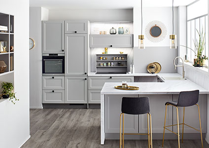 découvrez les prix pour aménager une cuisine de 12m² : guide complet des coûts selon les matériaux, équipements et styles pour un projet adapté à votre budget.