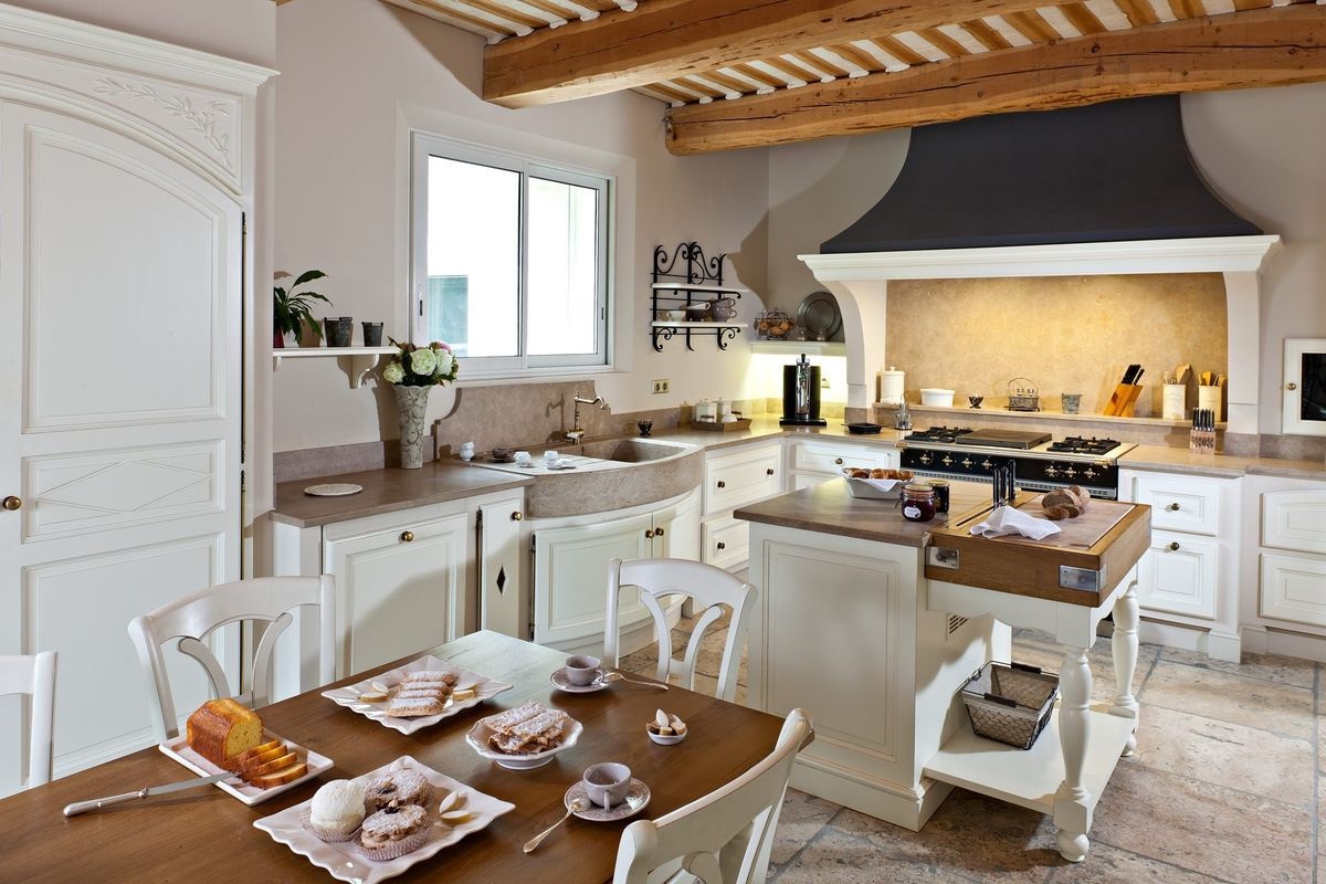 découvrez les prix des cuisines provençales et trouvez des inspirations pour aménager votre espace avec style et authenticité.