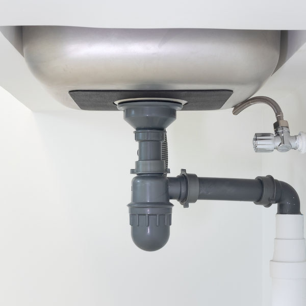 découvrez comment calculer le prix de revient en plomberie pour mieux gérer votre budget et optimiser vos coûts de matériaux et main-d'œuvre.