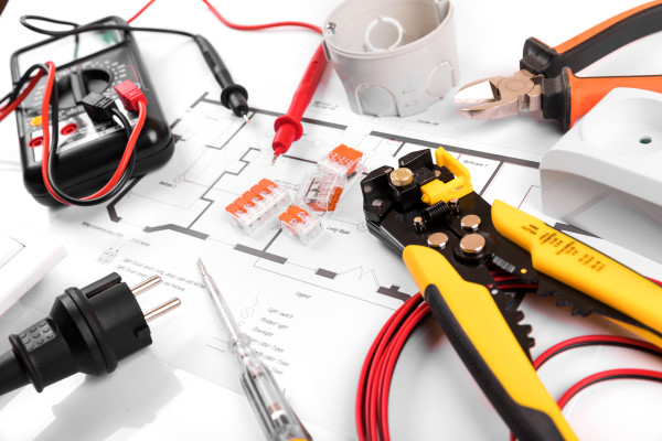 découvrez comment le prix de l'électricité au m² impacte votre consommation énergétique et vos coûts, avec nos conseils pour optimiser vos dépenses.
