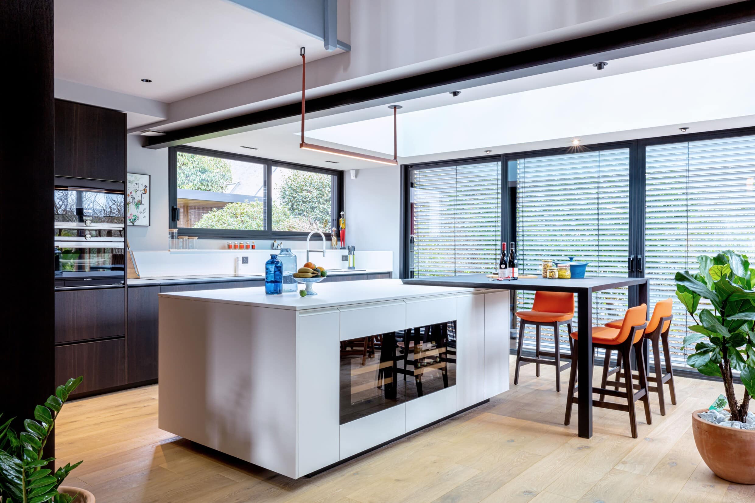 découvrez les prix d'une extension de cuisine et obtenez des conseils pour bien planifier votre projet d'agrandissement et optimiser votre budget.