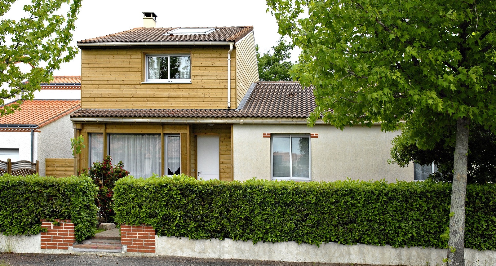 découvrez les prix pour une extension de maison à étage et obtenez un aperçu des coûts selon les matériaux, la superficie et les spécificités du projet.