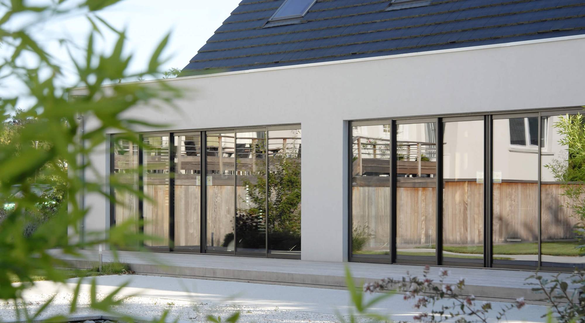 découvrez les prix des fenêtres en aluminium pour vos projets de rénovation. guide complet des coûts, conseils et astuces pour choisir la meilleure option adaptée à votre budget.