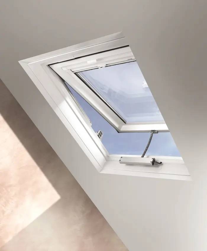 découvrez les prix des fenêtres de toit pour tous les budgets. comparez les coûts selon les matériaux, les dimensions et les options d'installation.