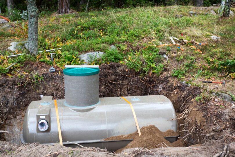 découvrez les prix pour l'installation et le remplacement d'une fosse septique 4 personnes, avec conseils pour choisir la solution adaptée à votre foyer.