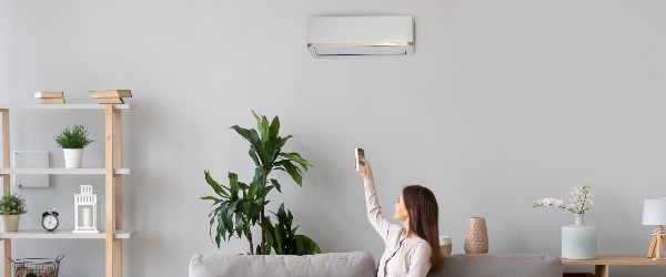 découvrez le prix de l'installation d'une climatisation réversible : coûts moyens, facteurs influençant le tarif et conseils pour bien choisir votre équipement.