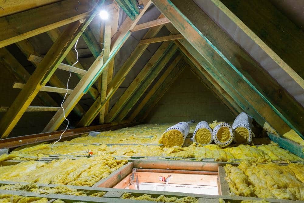 découvrez les prix de l'isolation au m² pour mieux planifier vos travaux et optimiser votre confort thermique tout en réalisant des économies d'énergie.