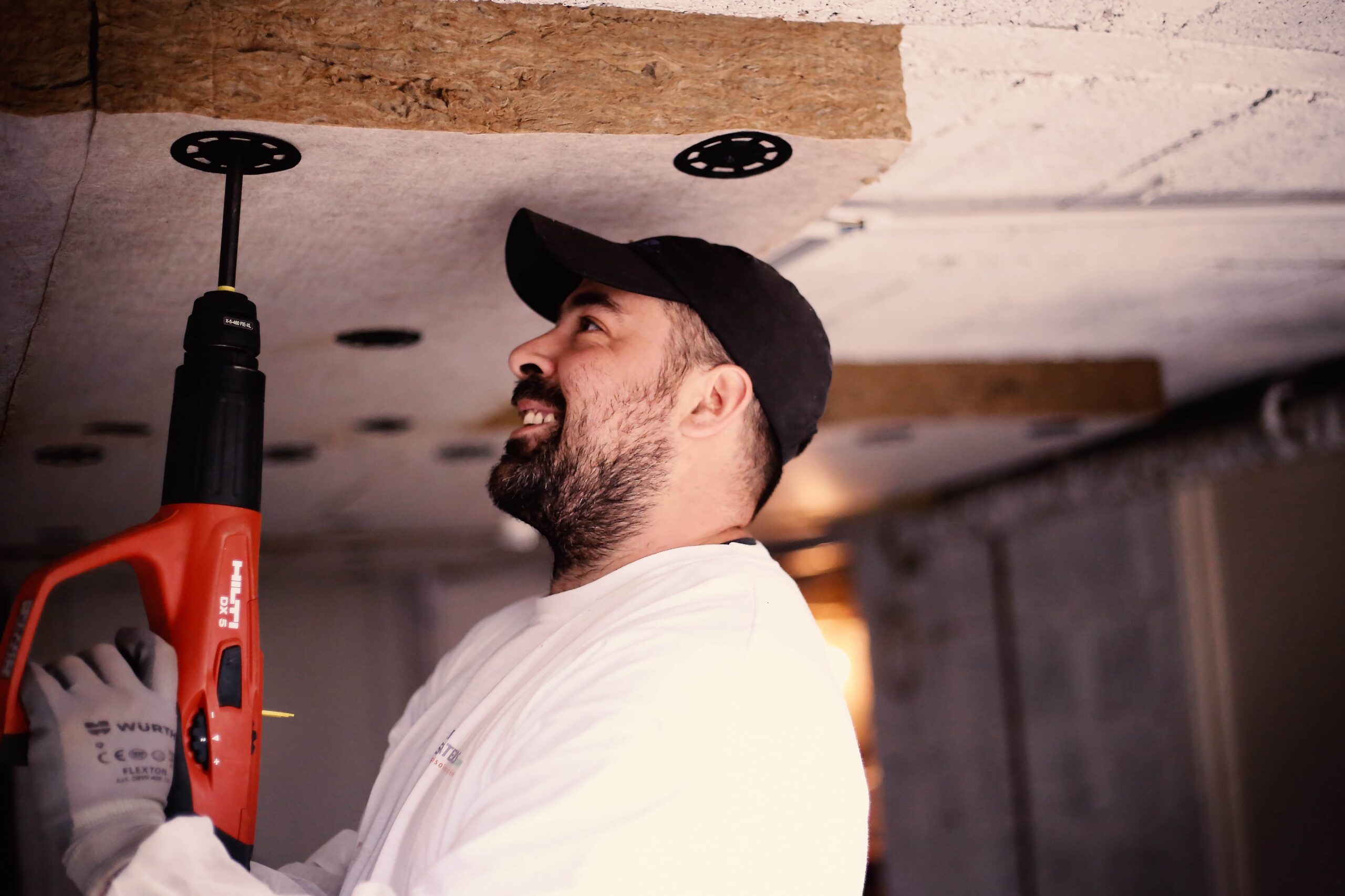 découvrez les prix de l'isolation de sous-sol pour améliorer le confort et l'efficacité énergétique de votre maison. comparez les coûts et trouvez les meilleures solutions adaptées à votre budget.