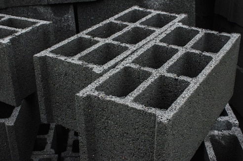 découvrez les tarifs au mètre carré pour la démolition de murs en parpaing. obtenez des conseils et des estimations précises pour vos travaux de démolition.