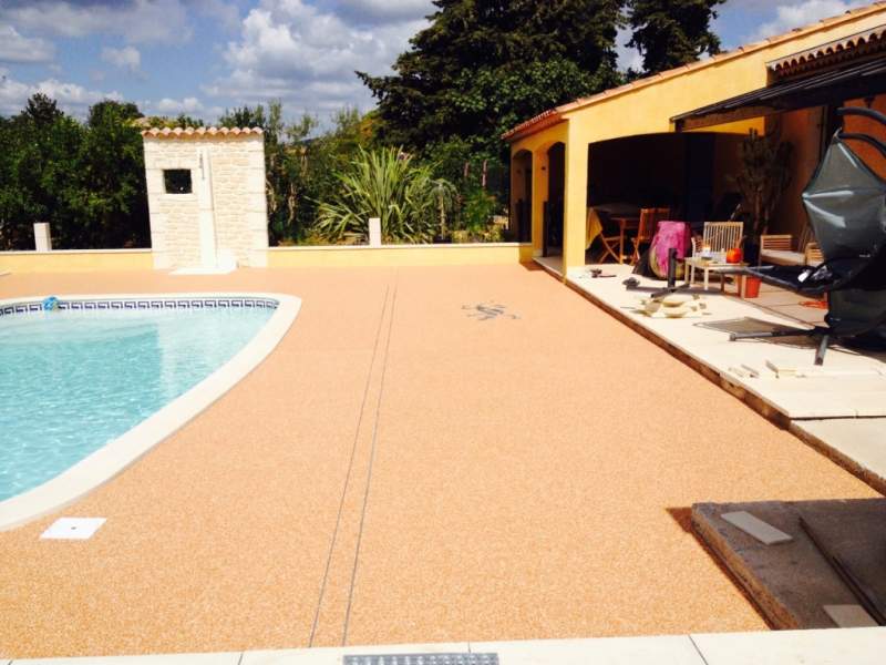 découvrez les prix au m² pour les revêtements de sol extérieurs en résine et marbre, alliant durabilité et élégance pour tous vos projets d'aménagement.