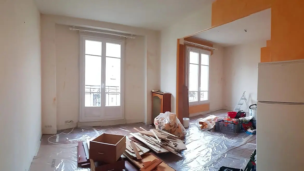 découvrez comment économiser sur le prix de la main d’œuvre pour la rénovation de votre appartement sans compromettre la qualité des travaux grâce à nos conseils et astuces.