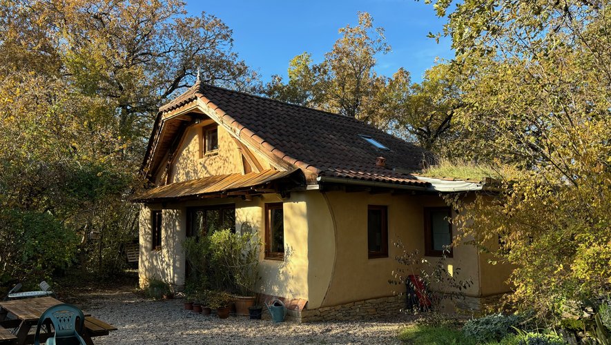 prix maison terre 1 découvrez tout ce qu'il faut savoir sur le prix d'une maison en terre : coûts, avantages et conseils pour construire une habitation écologique et économique.