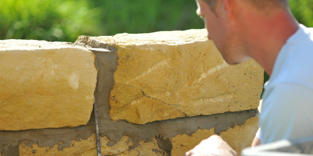 prix mur pierre 2 découvrez les prix des murs en pierre, facteurs influençant le coût et conseils pour choisir le meilleur rapport qualité-prix pour votre projet de construction ou rénovation.