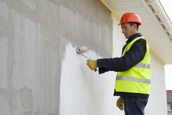prix peinture bardage au m2 découvrez les prix moyens de la peinture pour bardage au m², conseils pour bien choisir votre peinture et estimer le coût total de vos travaux de rénovation extérieure.