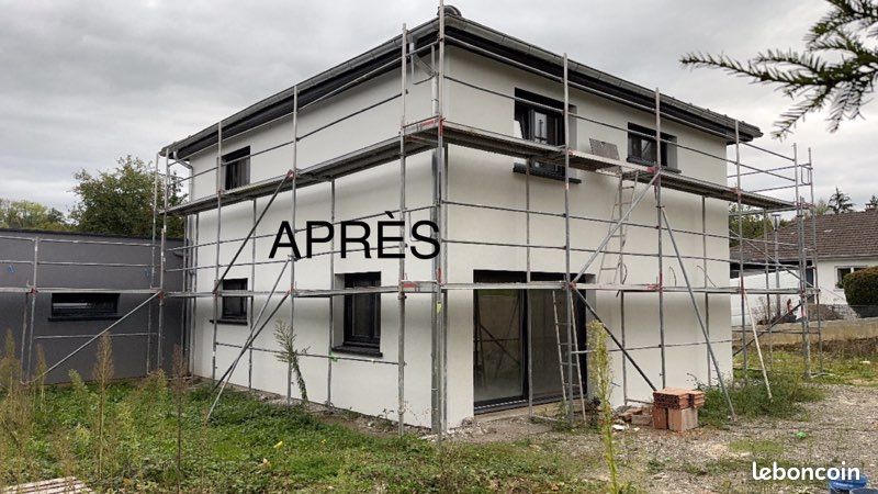 découvrez les prix moyens pour la peinture de votre maison et obtenez des conseils pour bien choisir votre prestataire et vos matériaux.