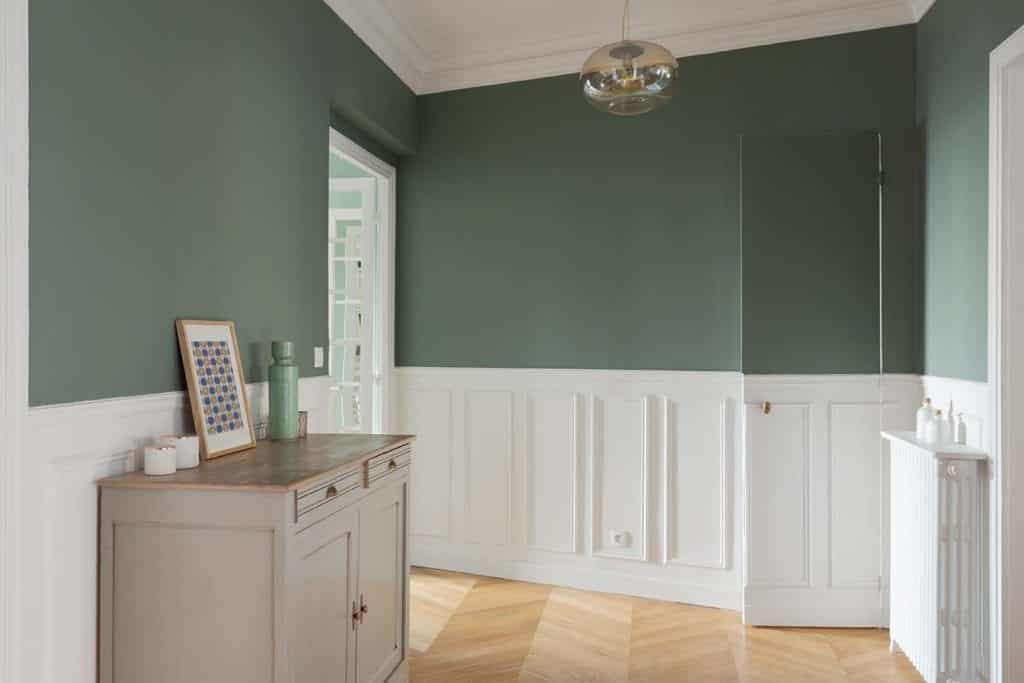 découvrez les tarifs et coûts moyens pour la peinture de plafond. obtenez des conseils pour choisir la bonne peinture et maîtriser votre budget rénovation.