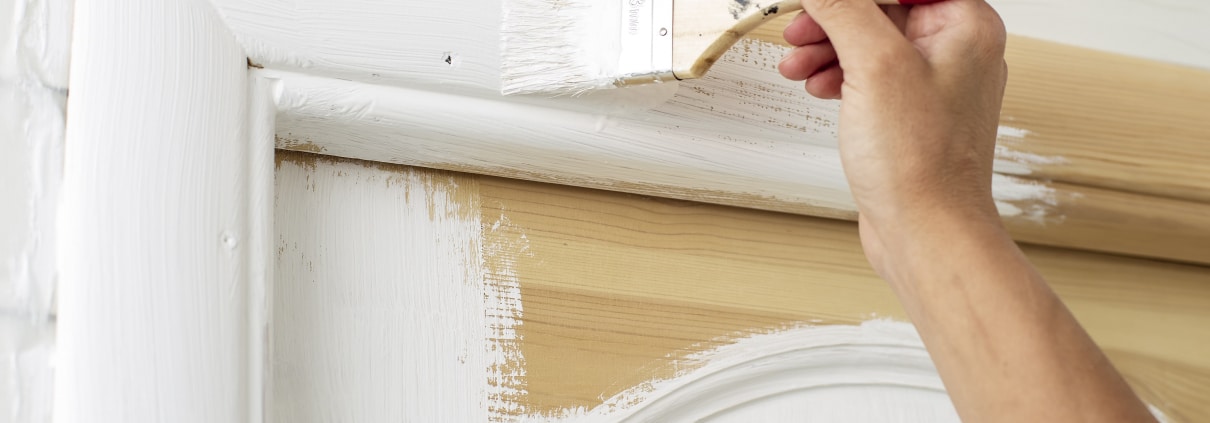 découvrez les tarifs pour la peinture de porte intérieure : coûts moyens, types de peinture et conseils pour bien choisir et réussir vos travaux de rénovation.