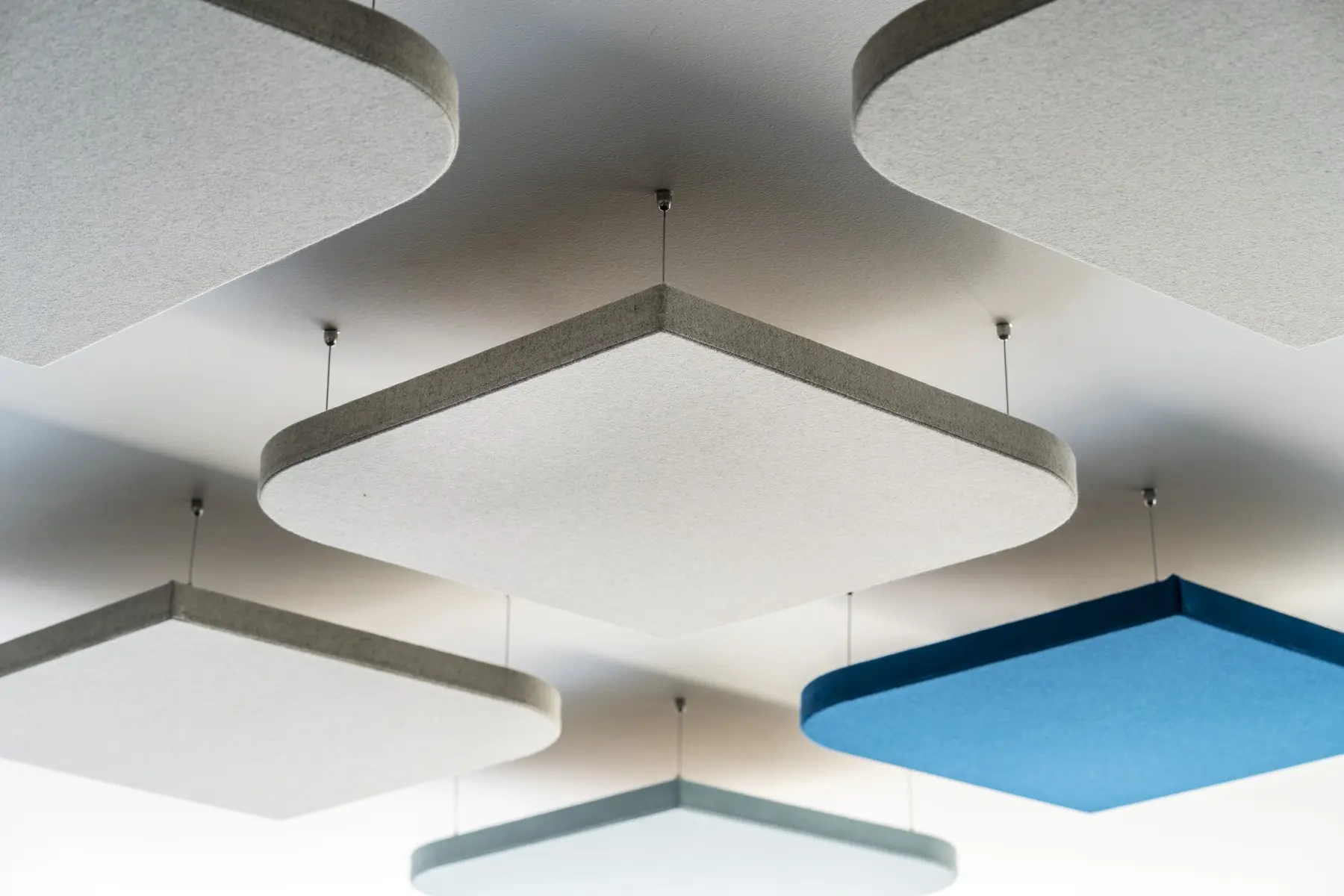 découvrez les prix plafond acoustique pour améliorer l'isolation sonore de vos espaces. guide des tarifs et conseils pour choisir le meilleur plafond acoustique adapté à vos besoins.