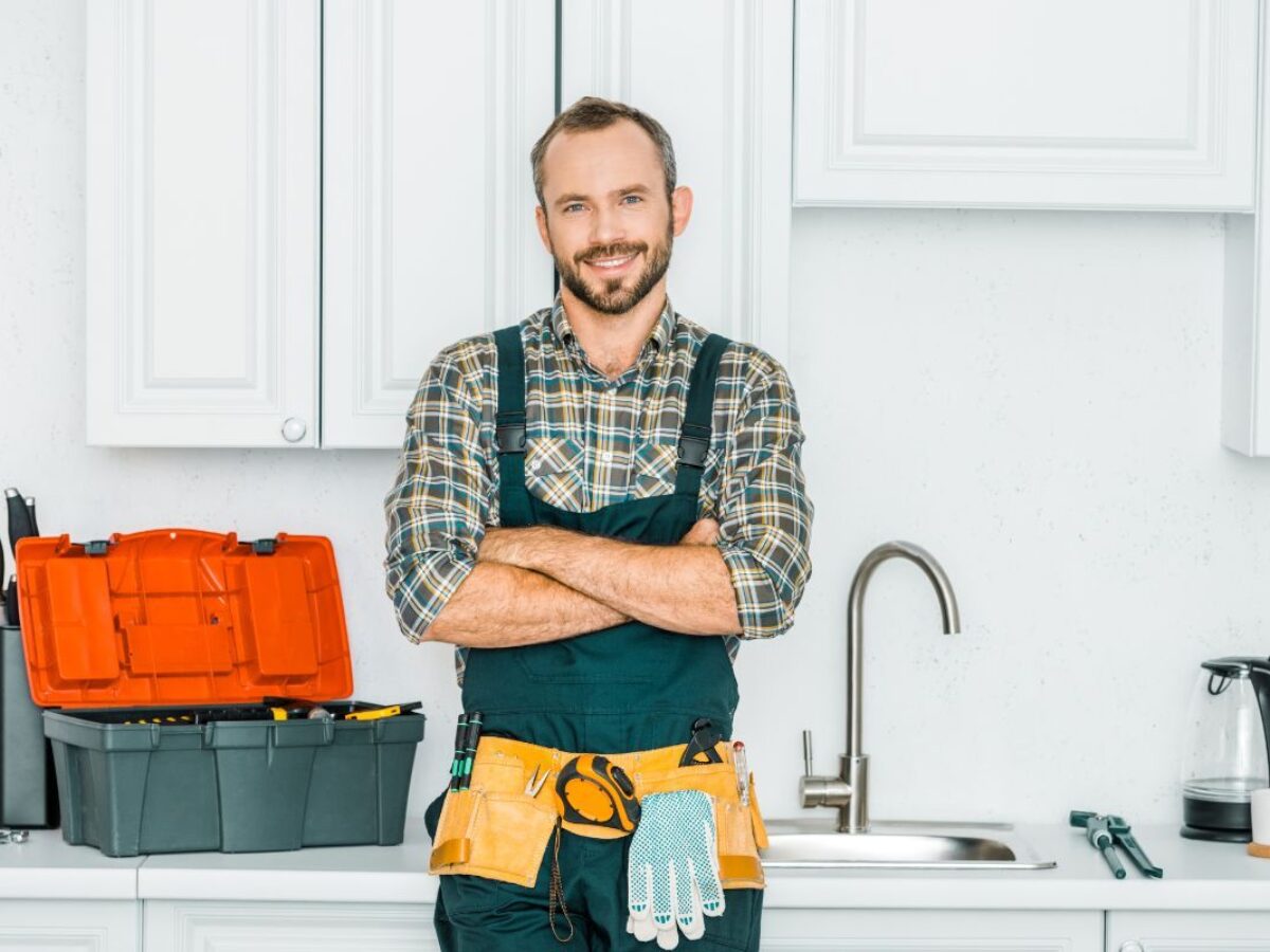découvrez les prix pour le changement d'un robinet de wc par un plombier professionnel. obtenez un devis clair et détaillé pour vos travaux de plomberie sanitaires.