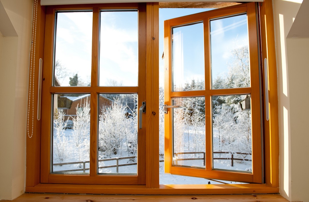 découvrez les prix des portes-fenêtres en bois avec double vitrage, alliant esthétique, isolation thermique et acoustique pour votre maison.