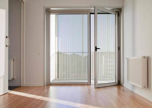 découvrez les prix des porte-fenêtres avec triple vitrage pour améliorer l'isolation thermique et acoustique de votre logement. comparez les tarifs et choisissez la meilleure option.