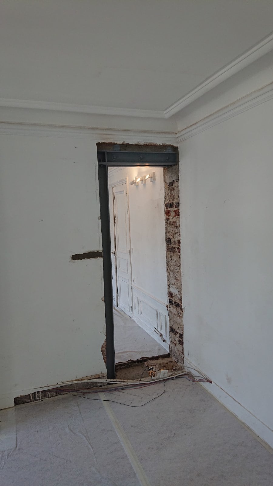 découvrez les prix pour l'installation ou la modification d'une porte dans un mur porteur. obtenez des conseils et des informations sur les coûts en fonction du type de projet et des matériaux utilisés.