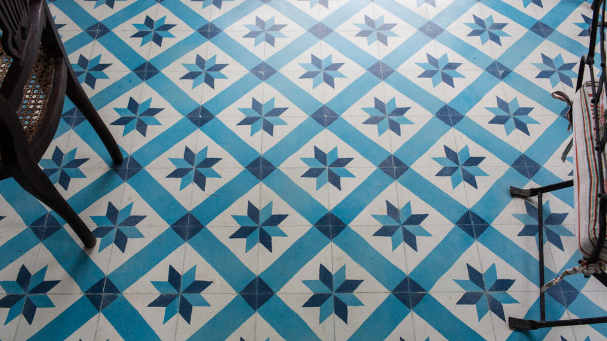 découvrez les prix pour la pose de carrelage avec chape : tarifs, conseils et facteurs influençant le coût pour bien préparer votre projet de rénovation.