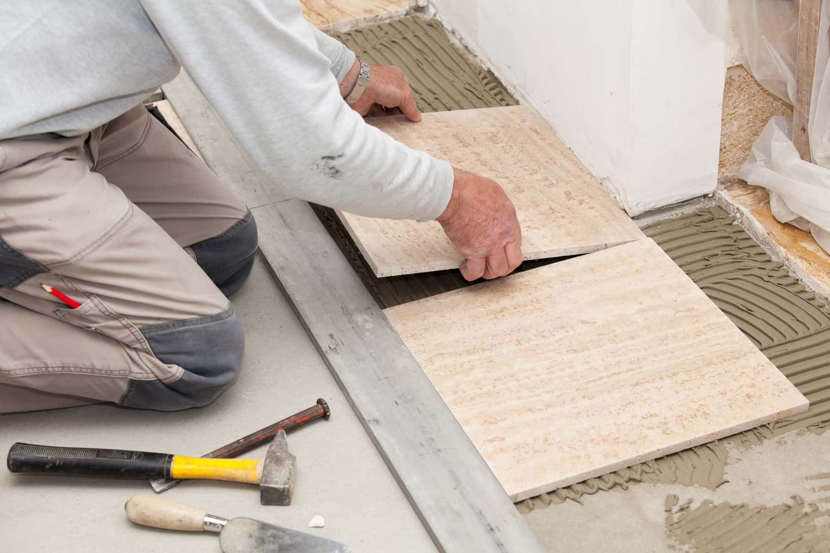 découvrez les prix pour la pose de carrelage extérieur, conseils et tarifs pour réussir vos travaux d'aménagement extérieur avec un professionnel.