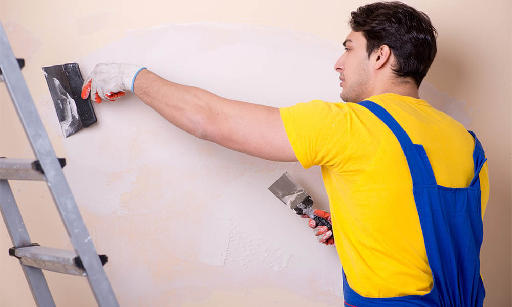 découvrez les prix moyens pour la pose d'enduit sur mur intérieur au m2. obtenez des conseils pratiques et des estimations détaillées pour votre rénovation intérieure.