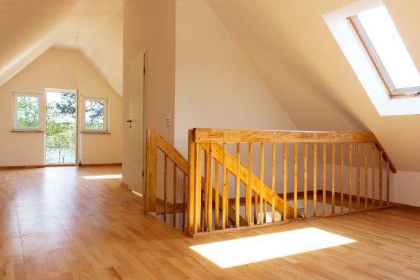 découvrez les tarifs pour la pose d'escalier : types d'escaliers, coûts moyens, et conseils pour bien choisir votre installation selon votre budget.