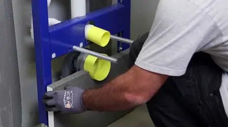 découvrez le prix de la pose d'un wc suspendu : tarifs, conseils et facteurs influençant le coût pour bien préparer votre installation sanitaire.