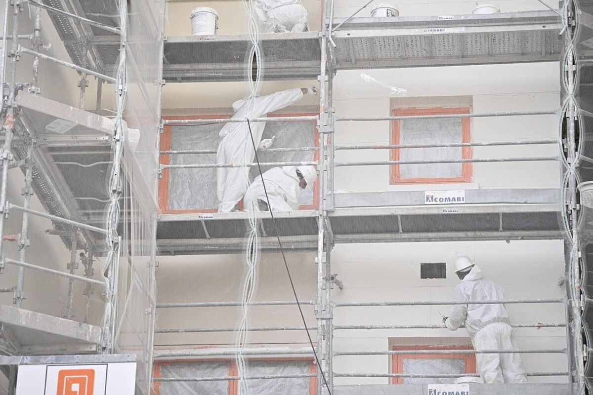 découvrez les prix du ravalement de façade avec isolation thermique pour améliorer l'efficacité énergétique de votre maison. obtenez des devis personnalisés et conseils d'experts.