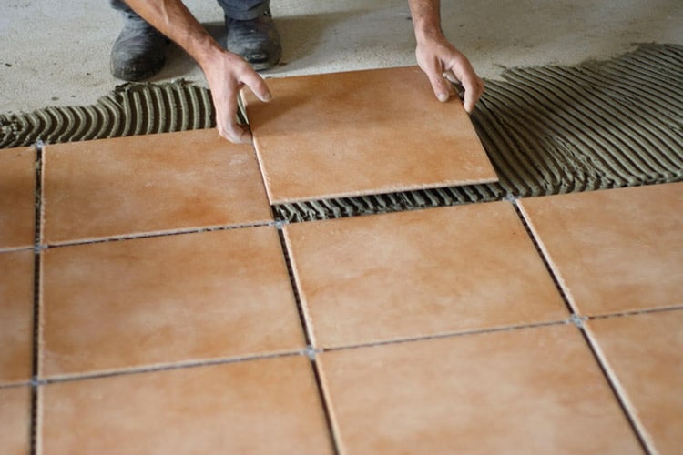 prix refaire carrelage 2 découvrez nos conseils et estimations pour le prix de refaire un carrelage. comparez les coûts selon les matériaux et la surface à rénover.