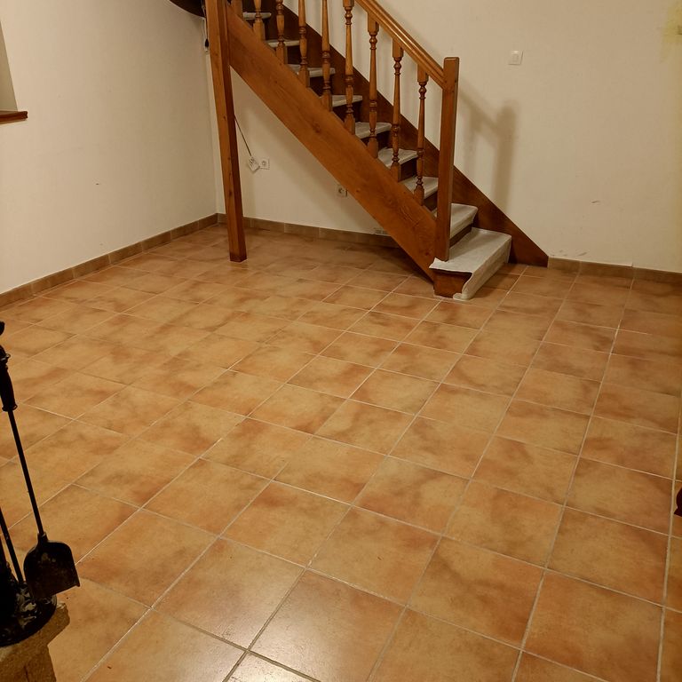 prix refaire carrelage 3 découvrez le prix pour refaire votre carrelage : coûts moyens, facteurs influençant le tarif et conseils pour bien choisir votre prestataire.