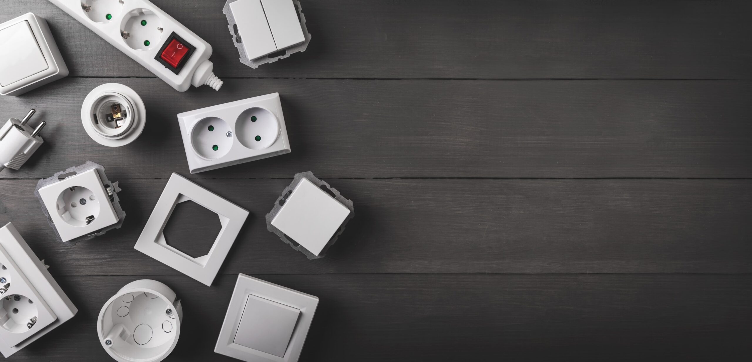 découvrez le prix du remplacement d'une prise électrique : coût moyen, facteurs influençant le tarif et conseils pour un dépannage sécurisé.