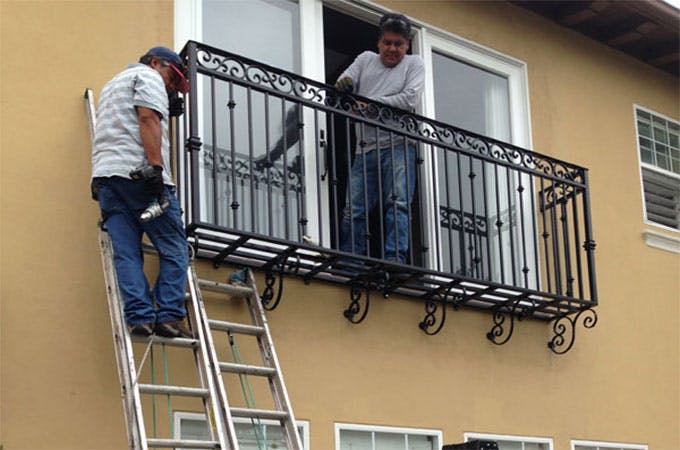 comparez les prix de rénovation de balcon pour trouver les meilleures offres et économisez sur vos travaux grâce à nos conseils et devis gratuits.