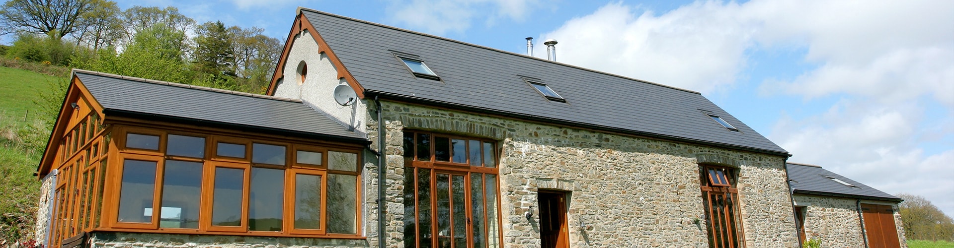 découvrez les prix de rénovation d'une grange et obtenez un aperçu des coûts pour transformer votre espace en un lieu unique et fonctionnel.