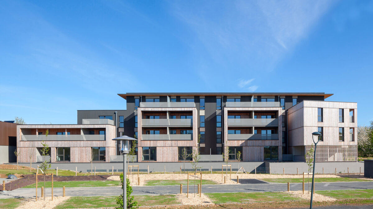 découvrez les coûts et tarifs pour la rénovation d'une maison passive. guide complet pour estimer votre projet de rénovation écologique et économique.