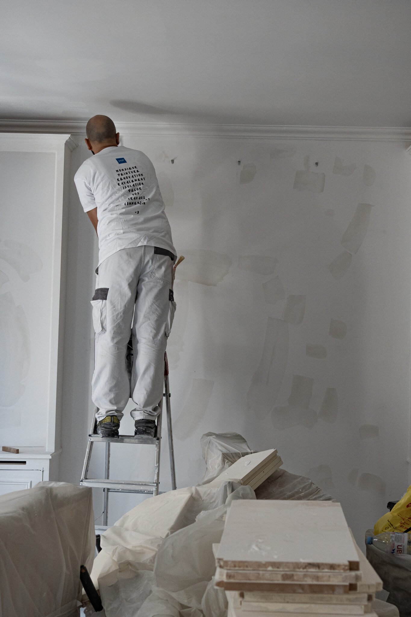 découvrez les prix moyens pour la rénovation de murs intérieurs et obtenez des conseils pour bien planifier vos travaux de rénovation intérieure.