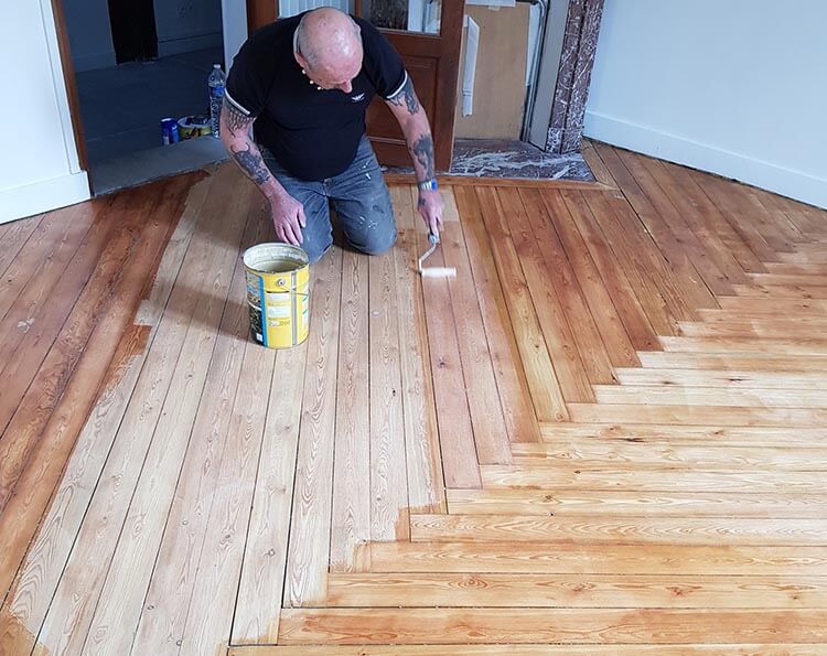 découvrez les prix pour la rénovation de parquet ancien : conseils, tarifs détaillés et astuces pour redonner vie à votre sol en bois.