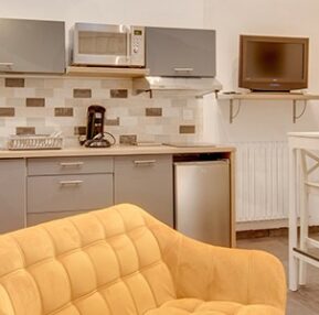 découvrez les prix moyens pour la rénovation d'un studio et obtenez des conseils pour budgétiser vos travaux efficacement.