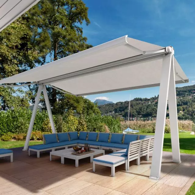 découvrez les prix des stores électriques et trouvez le modèle adapté à votre budget et à vos besoins pour un confort optimal chez vous.