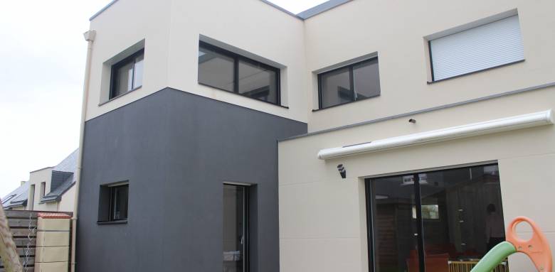 découvrez les prix de la surélévation de maison et obtenez des conseils pour optimiser votre projet d'agrandissement. estimez le coût selon les matériaux et la complexité des travaux.