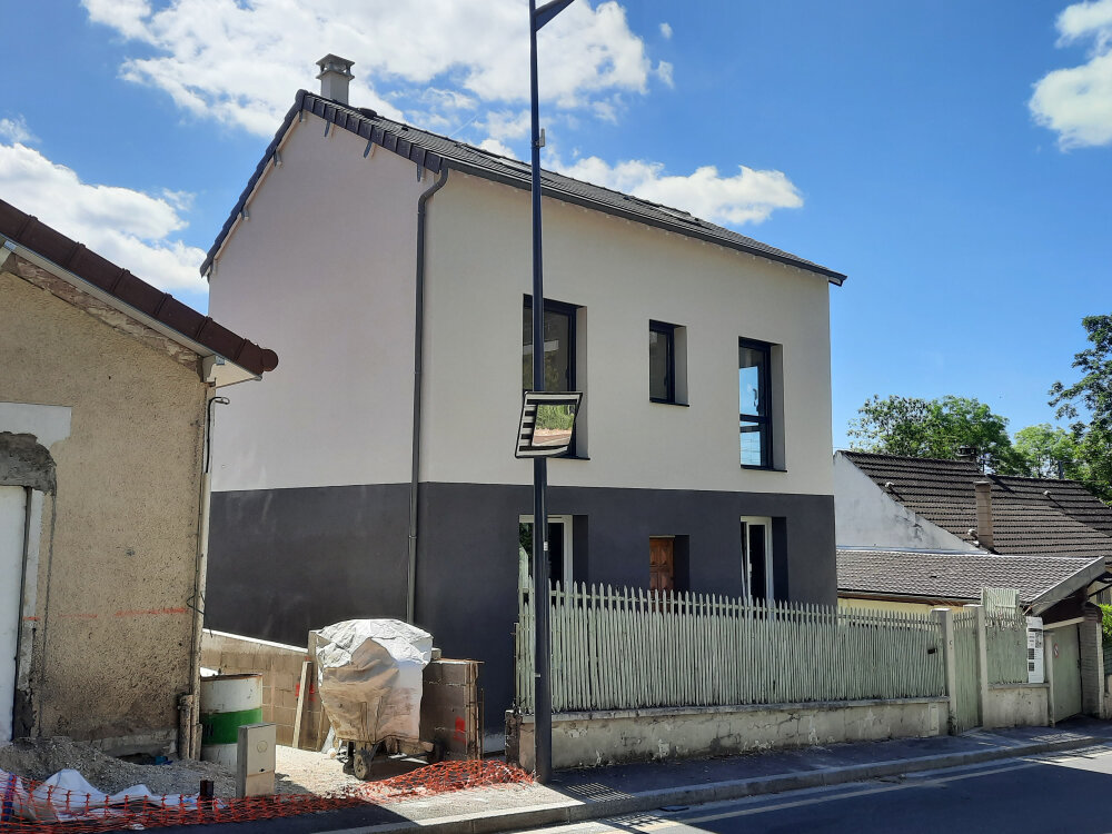 découvrez les prix pour la surélévation d'une maison de 60m2 : estimation des coûts, matériaux utilisés et conseils pour réussir votre projet d'agrandissement.