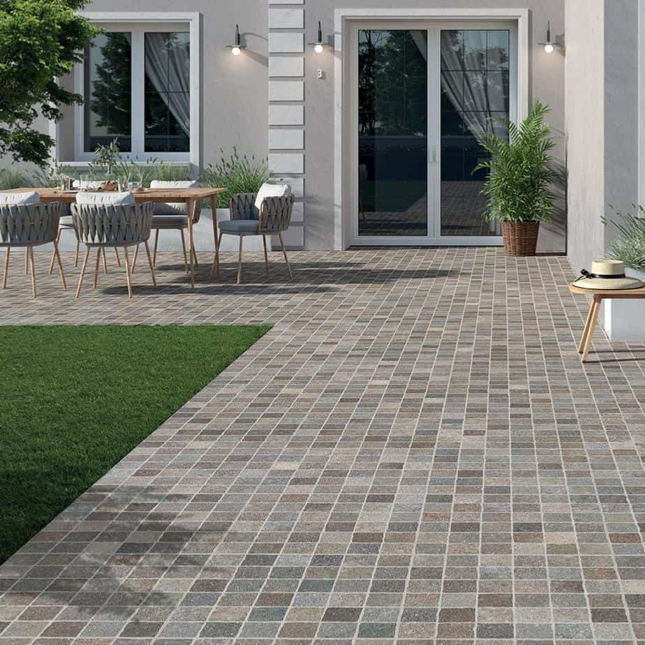 découvrez les prix pour la réalisation d'une terrasse en béton, conseils pour évaluer le coût selon la superficie, les finitions et les matériaux utilisés.