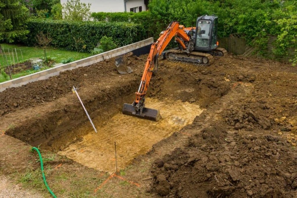découvrez les prix du terrassement pour votre maison et obtenez des conseils pour estimer le coût de vos travaux de préparation de terrain.