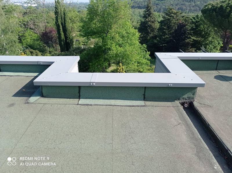 découvrez le prix au m² d'un toit plat et obtenez une estimation claire pour vos travaux de couverture. comparez les tarifs des matériaux et de la pose pour un toit plat durable et esthétique.