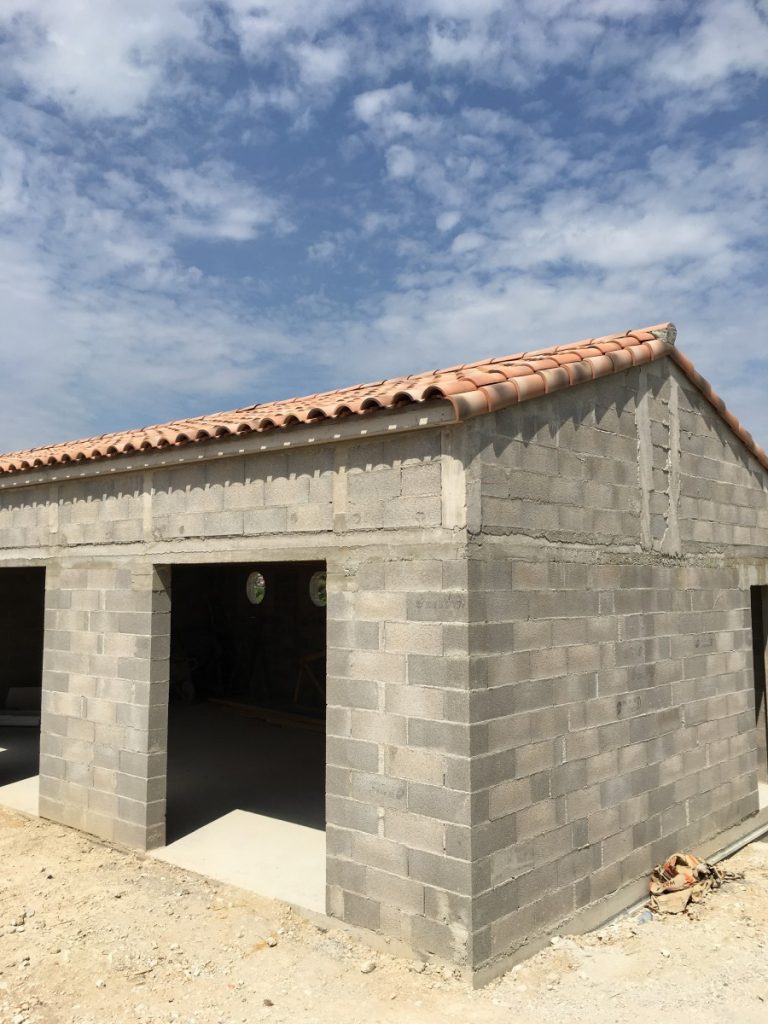 découvrez le prix d'une toiture neuve en fonction des matériaux, de la surface et de la main-d'œuvre. obtenez des conseils pour bien planifier votre budget toiture.