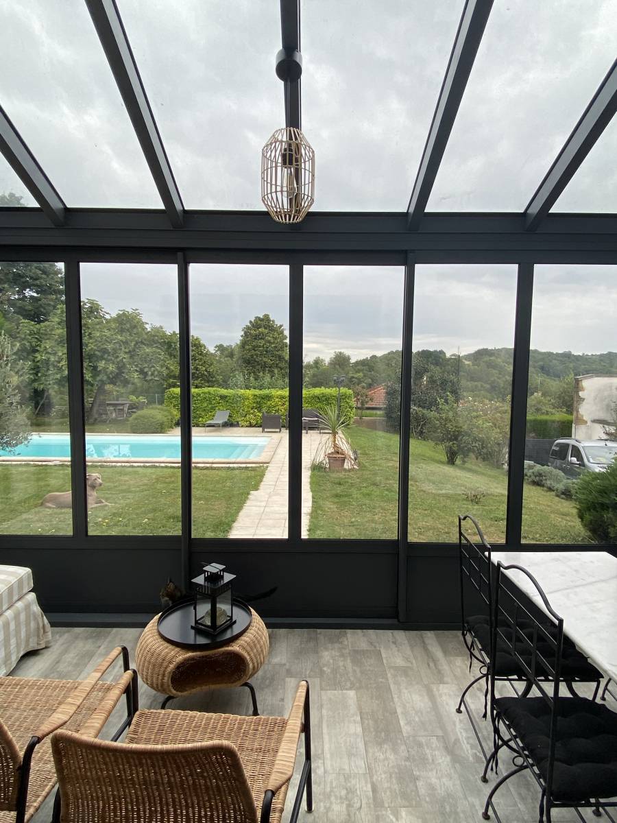 découvrez les prix des verrières pour embellir votre intérieur avec style. comparez les tarifs selon les matériaux, dimensions et modèles pour trouver la meilleure option adaptée à votre budget.