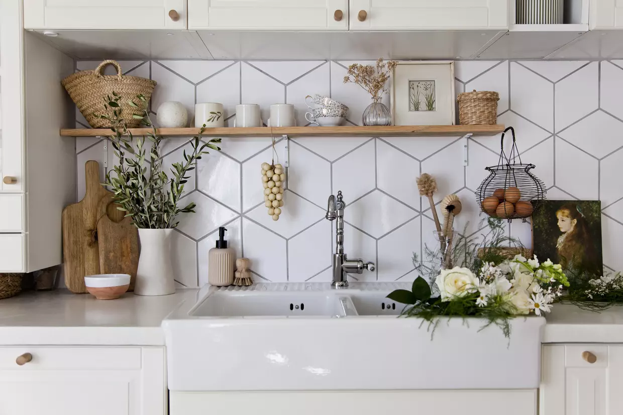 découvrez des astuces déco pour savoir quoi coller sur du carrelage et transformer vos surfaces en un espace élégant et personnalisé.